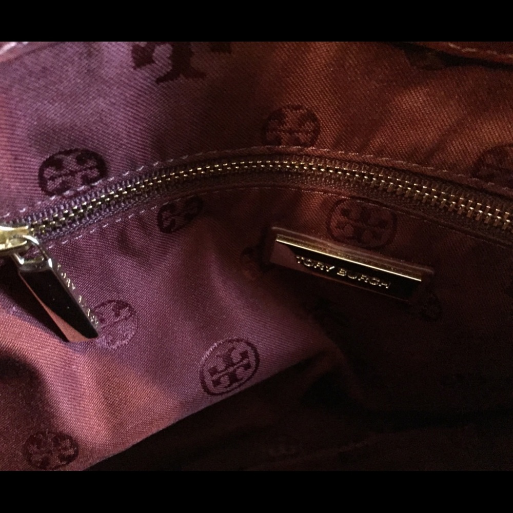 Tory Burch Marion Quilted Shoulder Tote - Picture 6 of 8